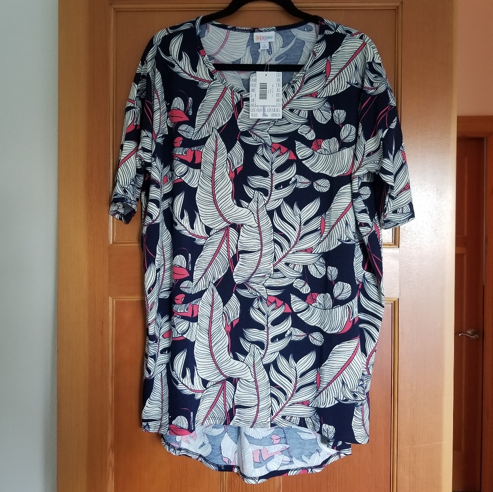 LuLaRoe Irma tunic shirt
